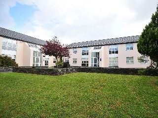 Apartamentos Corrib Village