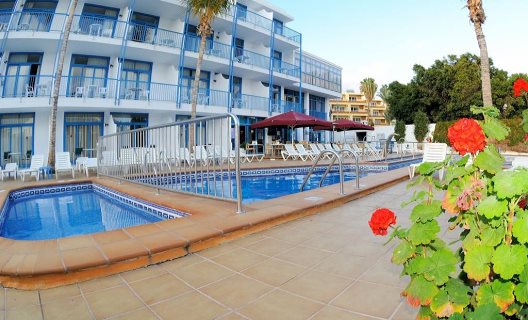 Apartamentos Costa Volcan
