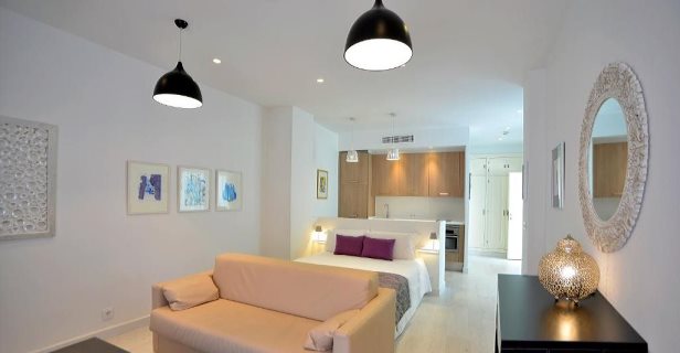 Apartamentos El Armador Casa Palacio