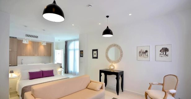 Apartamentos El Armador Casa Palacio