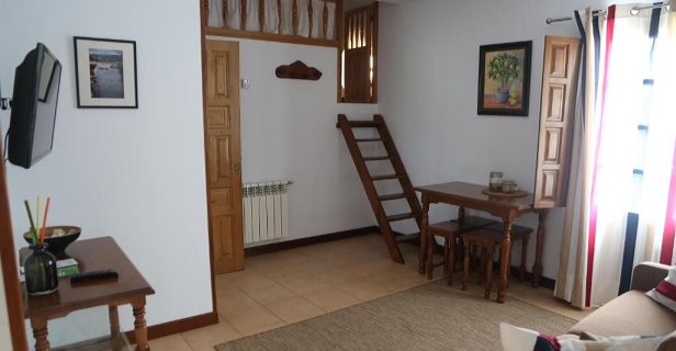 Apartamentos El Cardeo