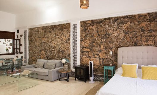 Apartamentos El Charco Suite