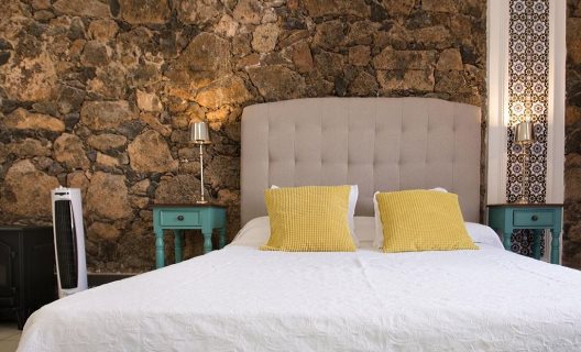 Apartamentos El Charco Suite