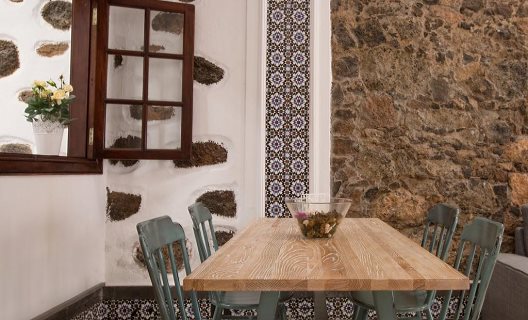 Apartamentos El Charco Suite