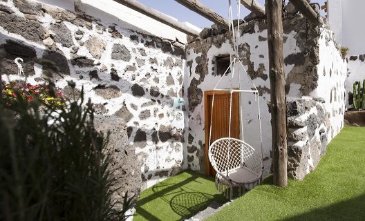 Apartamentos El Charco Suite