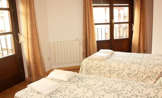 Apartamentos El Pilar Suites 3000