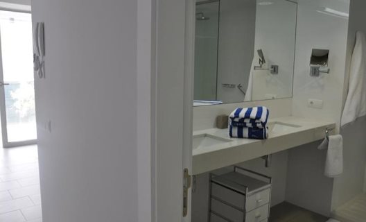 Apartamentos El Yate