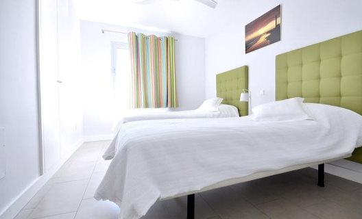Apartamentos El Yate