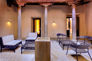 Apartamentos Elvira Suites