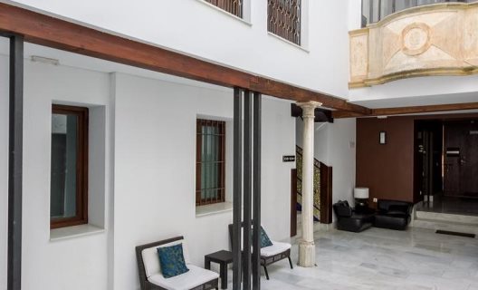 Apartamentos Elvira Suites