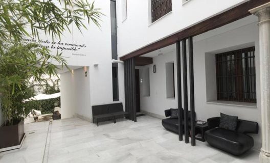 Apartamentos Elvira Suites