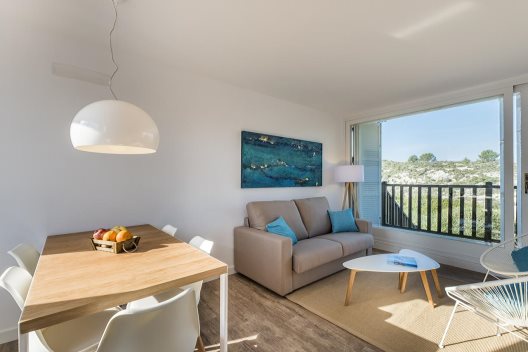 Apartamentos Es Canutells