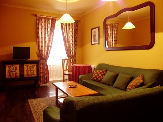 Apartamentos Escuder
