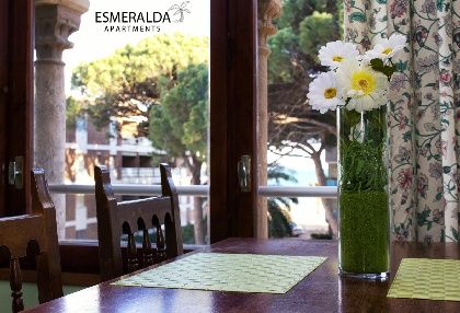 Apartamentos Esmeralda