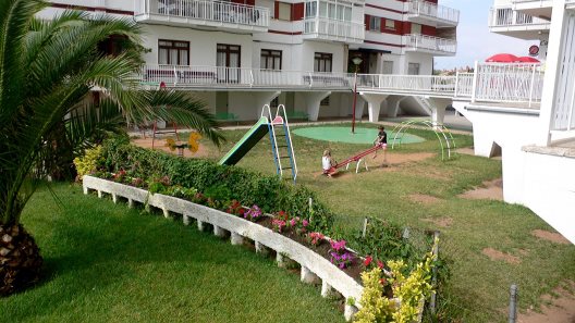 Apartamentos Estoril I Y II