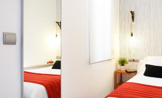 Apartamentos Feel At Home Barcelona