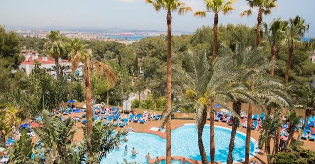 Apartamentos Festival Village