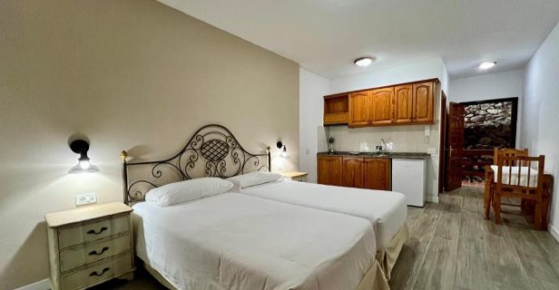 Apartamentos Frontera