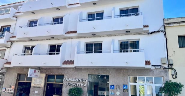 Apartamentos Frontera