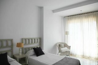 Apartamentos Fuente Aloha