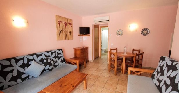 Apartamentos Galdana Gardens