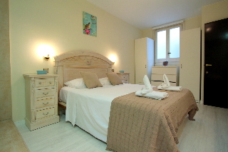 Apartamentos Gaudi Residence