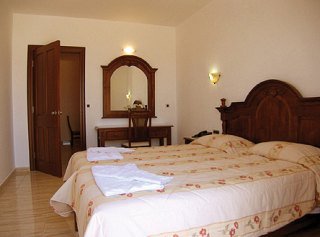 Apartamentos Geraniotis Beach