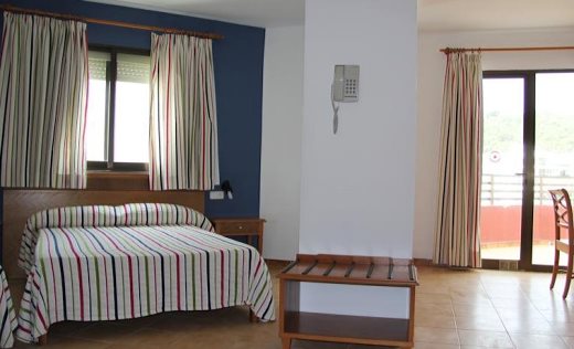 Apartamentos Gomila Park
