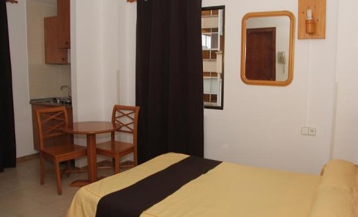 Apartamentos Gomila Park