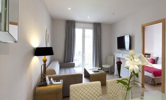 Apartamentos Grandom Suites