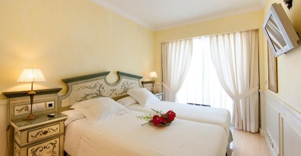 Apartamentos Guadalpin Boutique