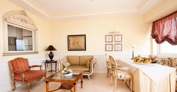 Apartamentos Guadalpin Boutique