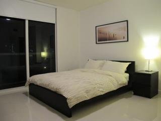 Apartamentos Habitat Miami-self-catering Condos
