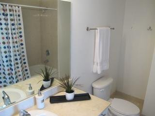 Apartamentos Habitat Miami-self-catering Condos