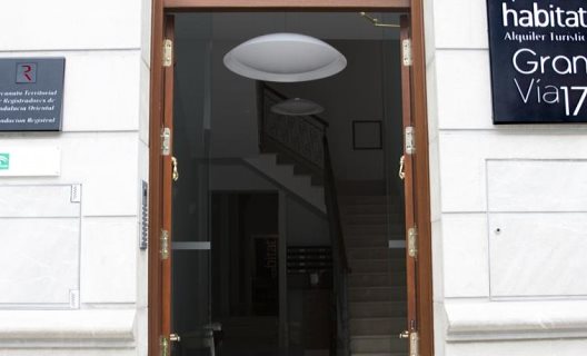 Apartamentos Habitat Suites Gran Vía 17
