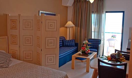 Apartamentos Hollywood Mirage Club
