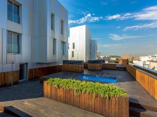 Apartamentos Homearound Rambla Suite & Pool
