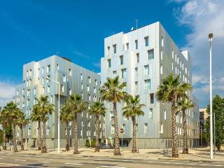 Apartamentos Homearound Rambla Suite & Pool
