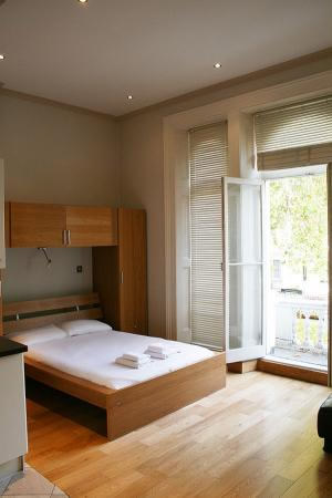 Apartamentos Hyde Park Economy