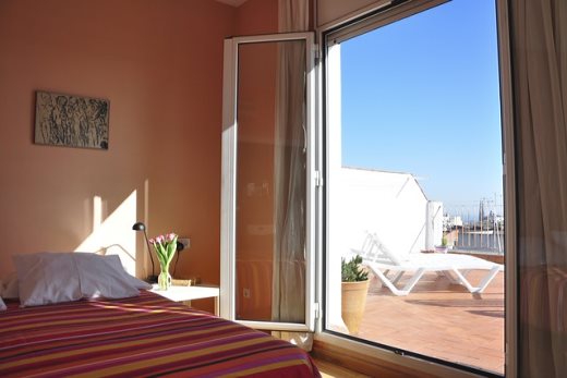 Apartamentos In Barcelona Gaudi Penthouse 1