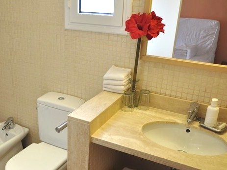 Apartamentos In Barcelona Gaudi Penthouse 1