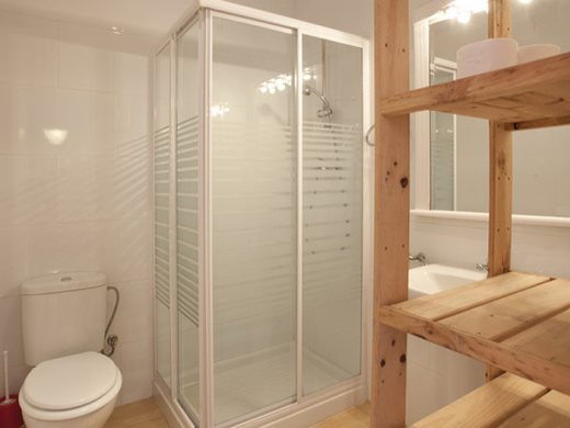 Apartamentos In Barcelona Sant Joan 4