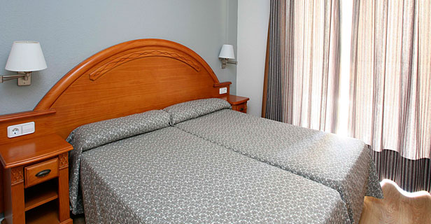 Apartamentos Jardines Del Plaza