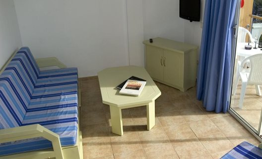Apartamentos Karina
