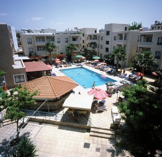 Apartamentos Kefalos Damon