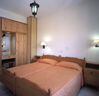 Apartamentos Kefalos Damon