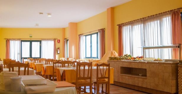 Apartamentos La Caleta