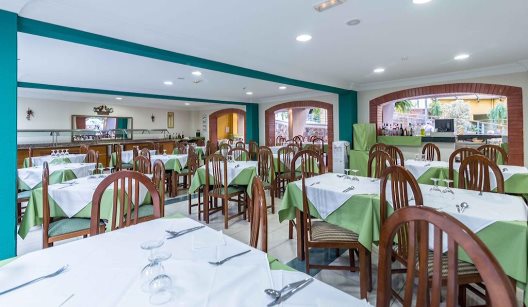 Apartamentos La Carabela