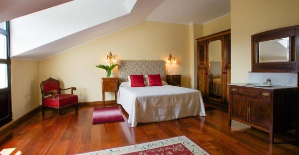 Apartamentos La Casona De La Roza
