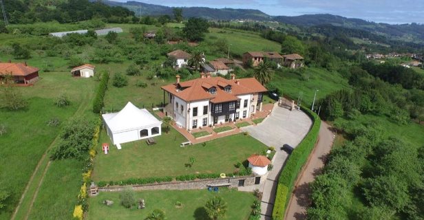 Apartamentos La Casona De La Roza